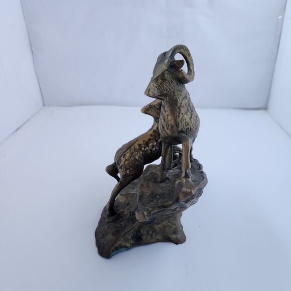 vintage brass sculpture mountain rams/bighorn - Picture 5 of 6